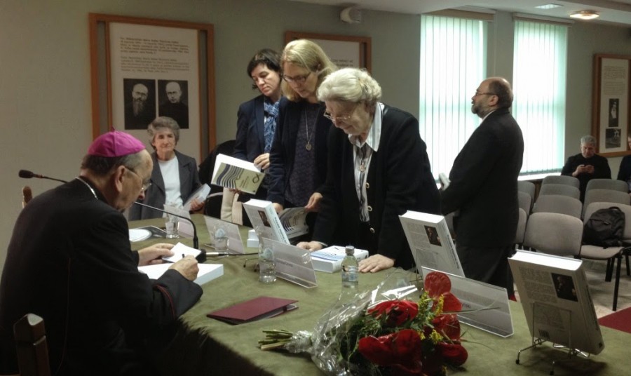 Sisters of Sion attend book’s presentation on interreligious dialogue in Poland